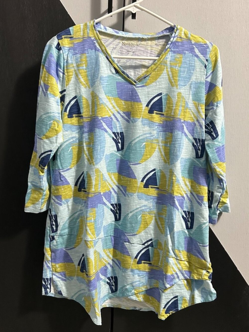 NorthStyle Sailboat Nautical Pattern V-neck Tunic Top 3/4 Sleeves Women's M